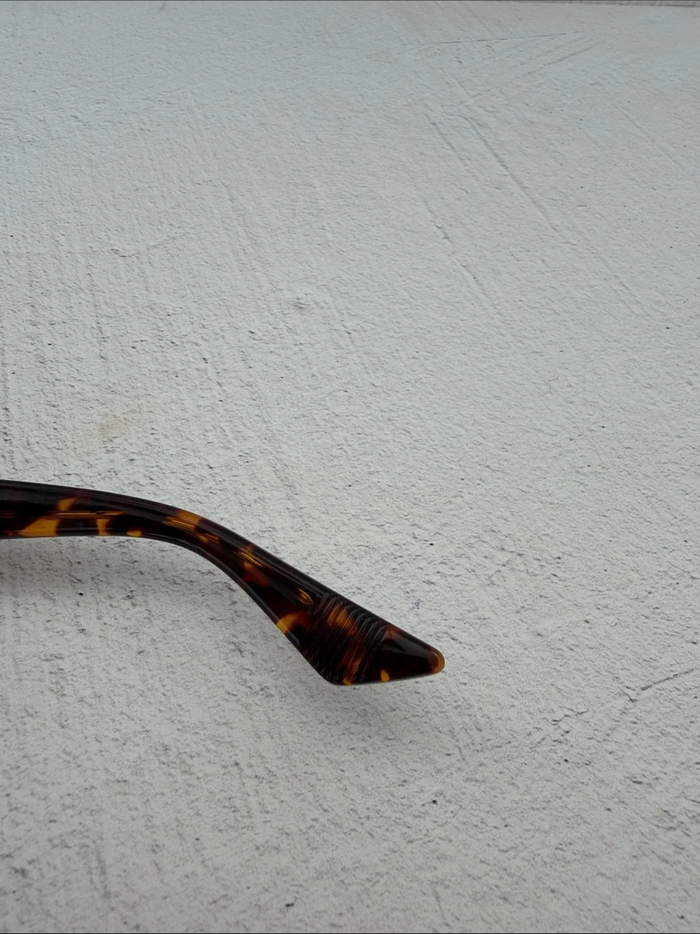 Quay TEMPO Dark Tortoise Frame / Brown Lens